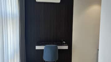 Habitació amb dos llits individuals superior | Equipament de l'habitació