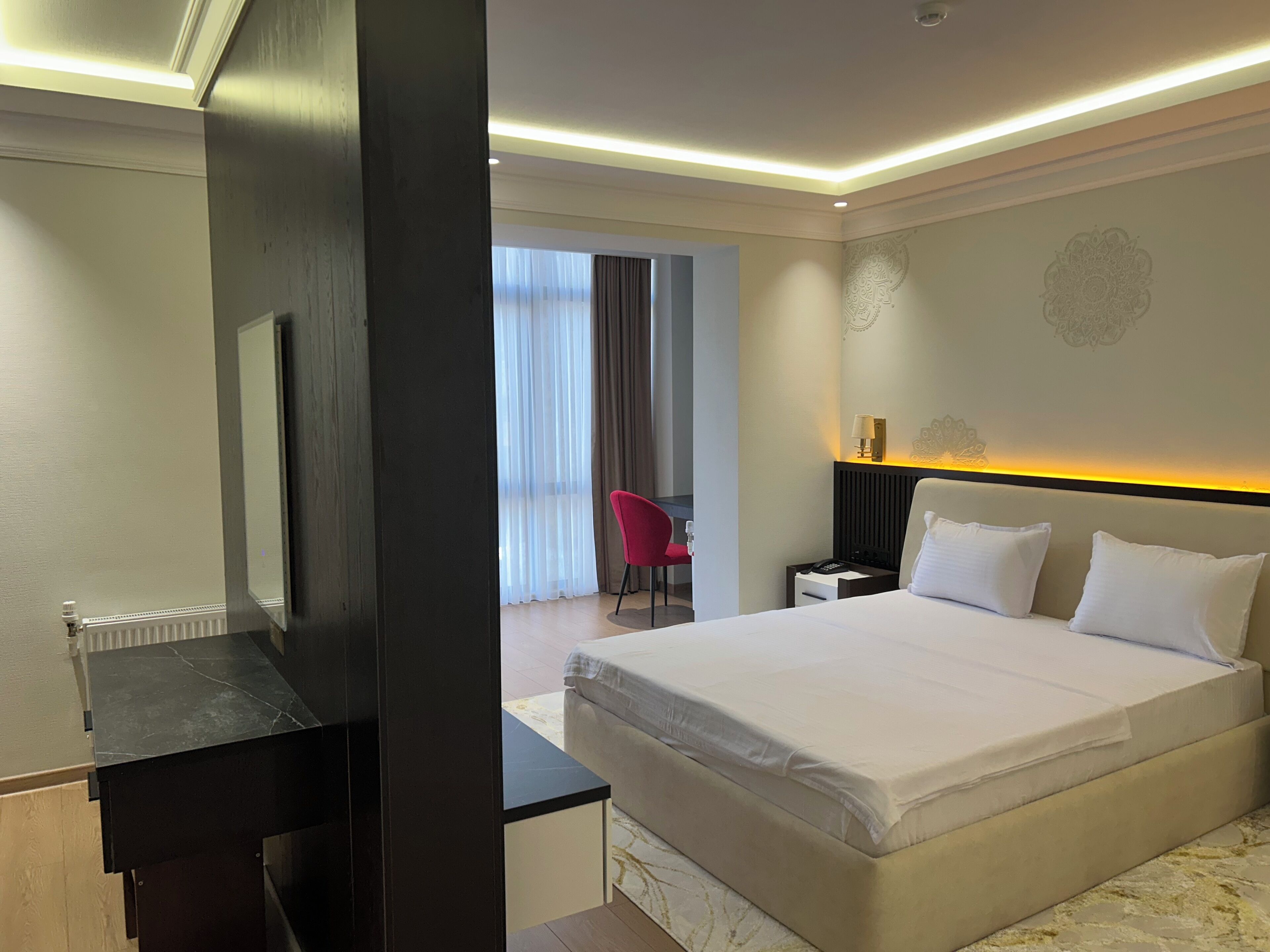 Deluxe Double Room | Hypo-allergenic bedding, individually decorated, individually furnished