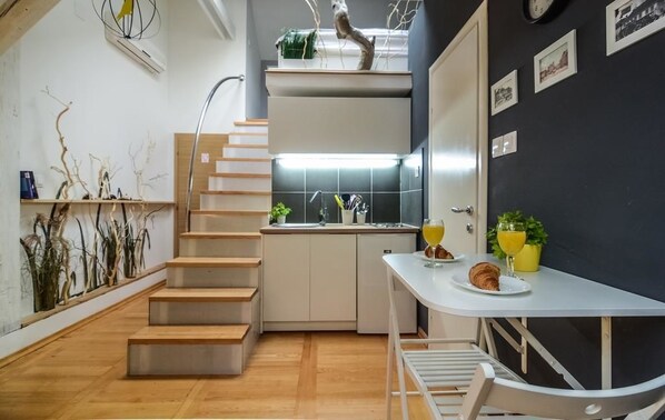 Studio (s galerijom) | Zimmersafe, Verdunkelungsvorhänge, schallisolierte Zimmer