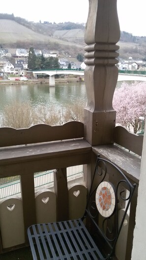 Apartamento, 3 quartos, vista para o rio | Vista do quarto