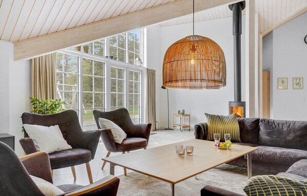 TV, fireplace, table football, ping pong