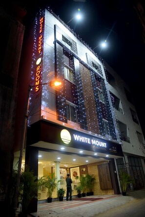 Street view - Hotel White Mount (Chennai)