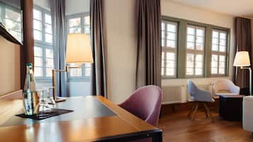 Deluxe Suite, Private Bathroom | Room amenity