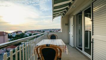 Monolocale, balcone, vista mare | Balcone