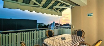 Apartments & Rooms Peranic