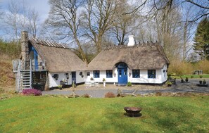 Exterior - Beautiful home in Give with WiFi (Give)