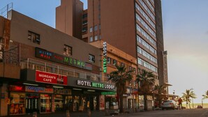 Front of property - Metro Hotel Marine Parade (Durban)