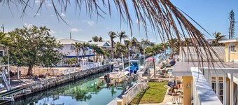 Spacious Waterfront Home on a Direct Ocean Access Canal with a Chilled Pool