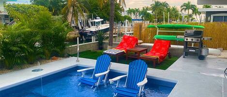 Piscina all'aperto, una piscina riscaldata