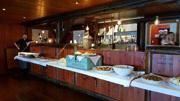 Sarapan prasmanan setiap hari (NOK 225 per orang)