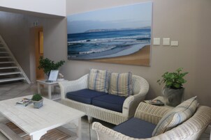 Check-in/check-out kiosk