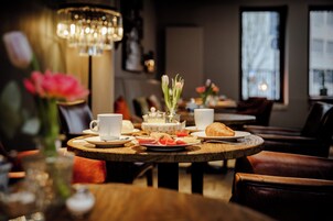 Daily buffet breakfast (EUR 15 per person)