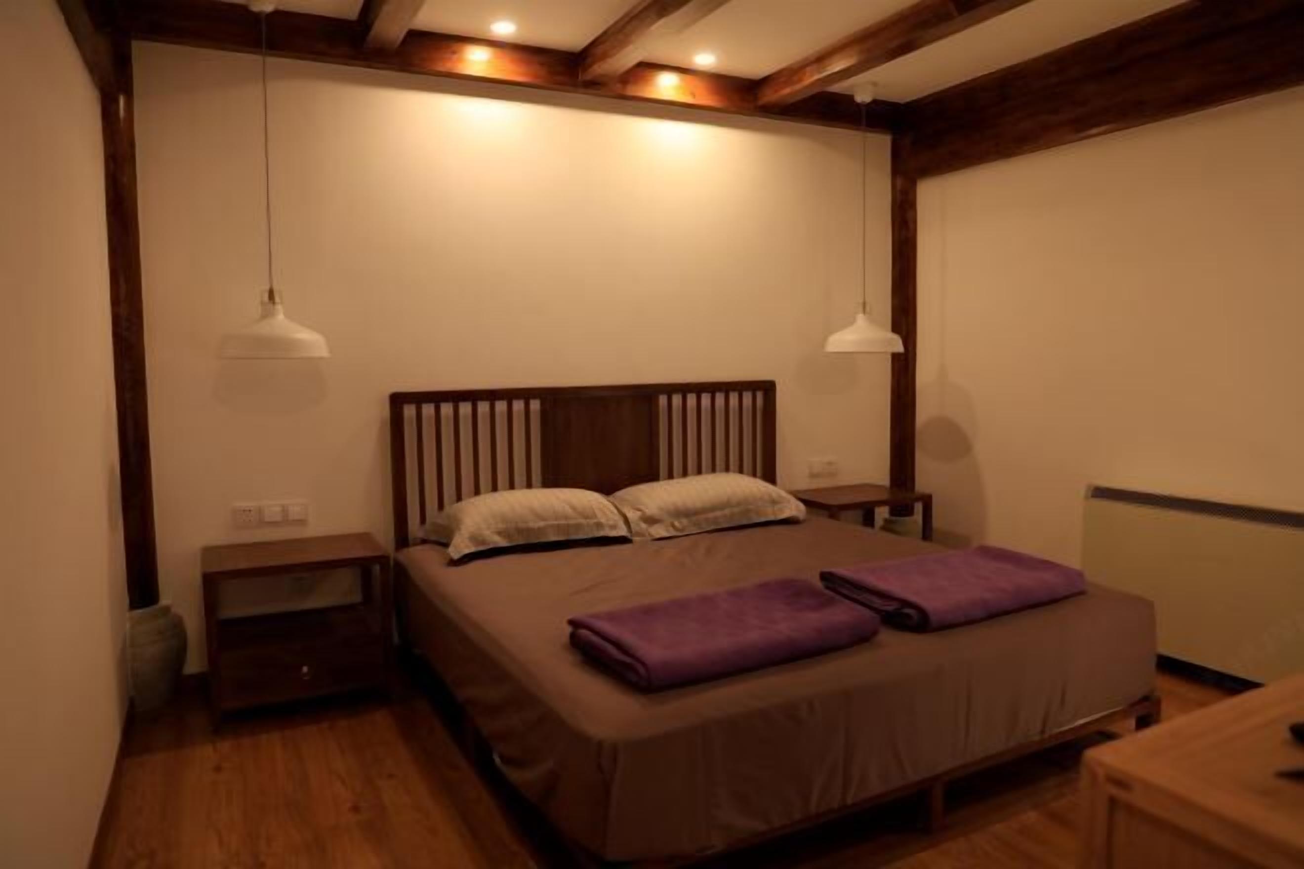 Premium bedding, minibar, individually furnished, desk