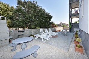 Front of property - Luxury vir (Vir)