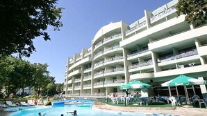 Front of property - Hotel Perunika - BB & All Inclusive (Golden Sands)