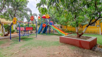 Children’s play area – outdoor
