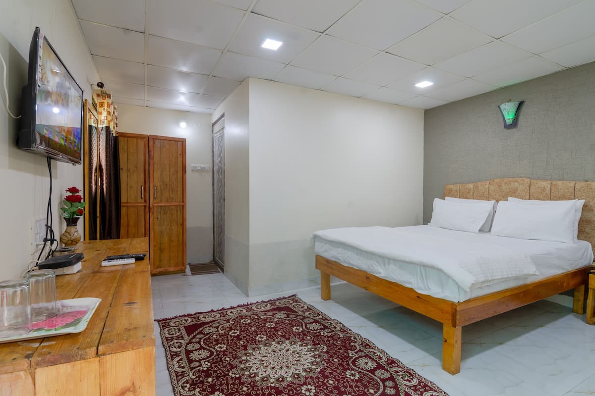 Couple Room | Soundproofing, bed sheets