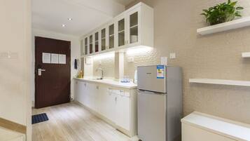 Comfort-Loft, 2 Schlafzimmer | Eigene Kochnische | Kühlschrank, Wasserkocher mit Kaffee-/Teezubehör