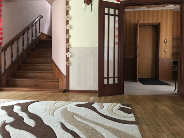 Lobby sitting area - Polet - Hostel (Domodedovo)