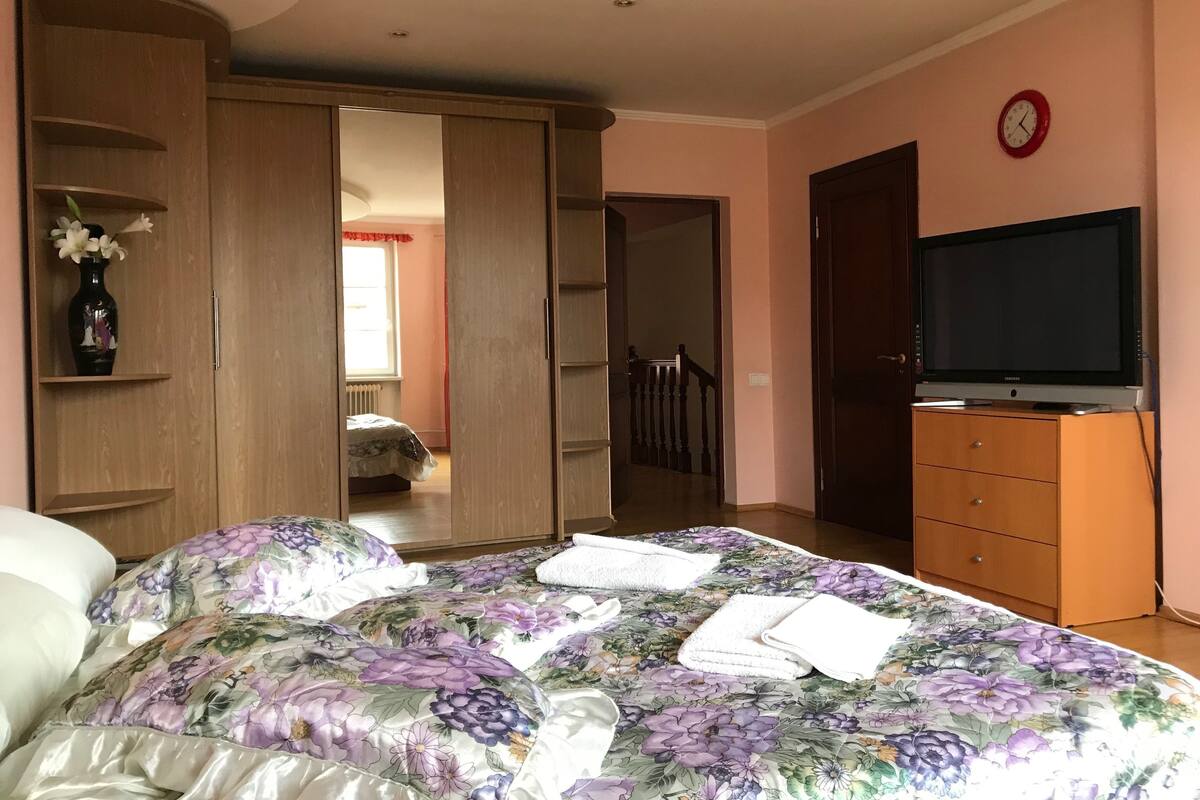Comfort-Vierbettzimmer | 1 Schlafzimmer, Bügeleisen/Bügelbrett, kostenloses WLAN