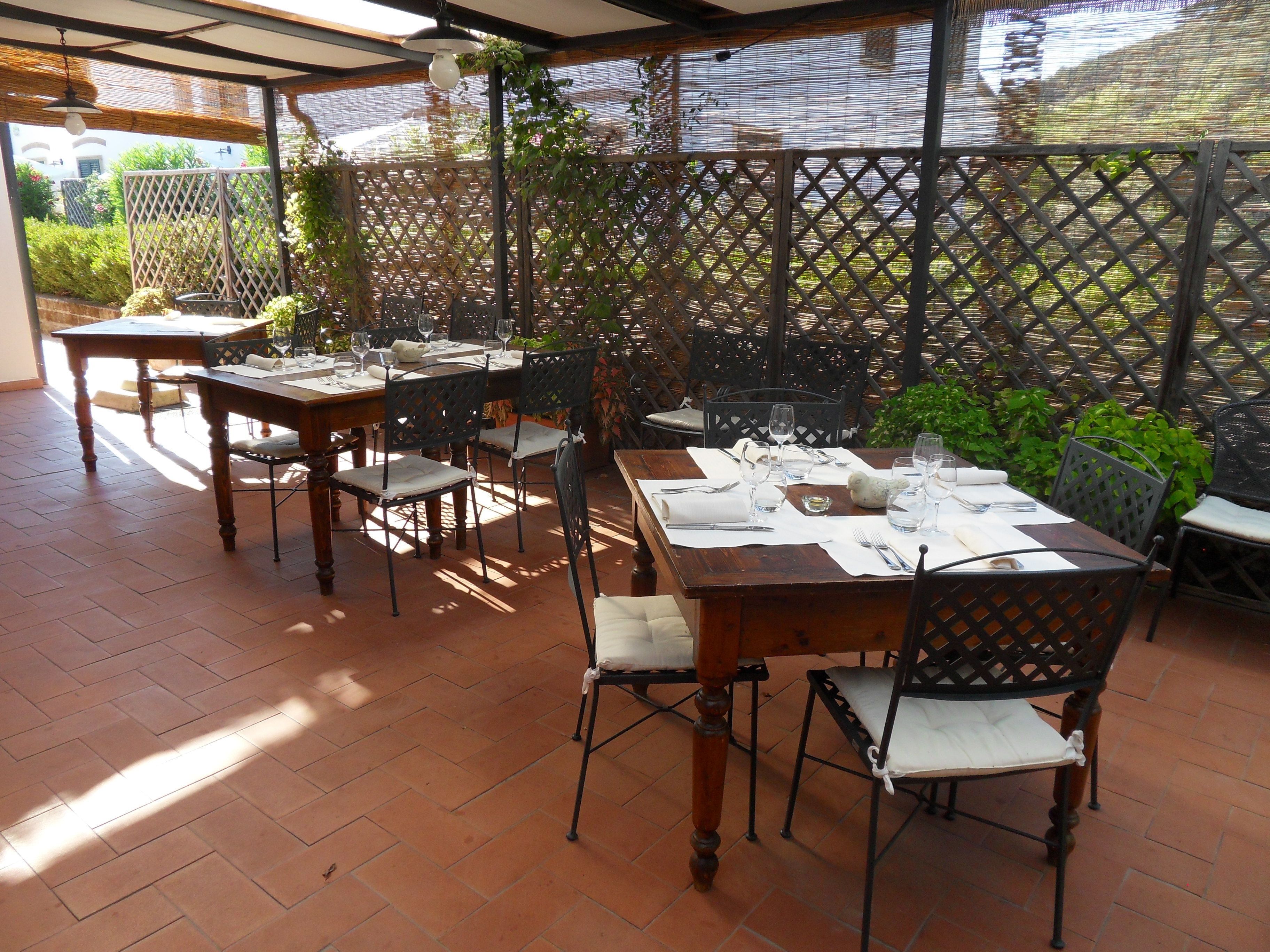 Lunch and dinner served, local cuisine