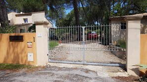 واجهة المنشأة