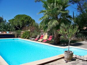 حمّام سباحة خارجي