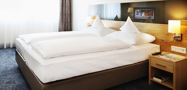 Doppelzimmer | Schreibtisch, Verdunkelungsvorhänge, Bügeleisen/Bügelbrett, Babybetten