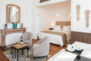 Privilege Studio air conditioned | Premium bedding, desk, soundproofing, iron/ironing board