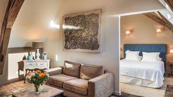 Apartment 2 persons air conditionned | 3 bedrooms, premium bedding, desk, soundproofing
