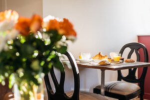 Desayuno continental todos los días (con cargo)