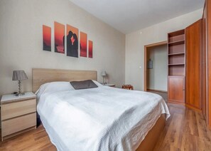 Standard-Apartment | Schreibtisch, Bügeleisen/Bügelbrett, kostenloses WLAN, Bettwäsche