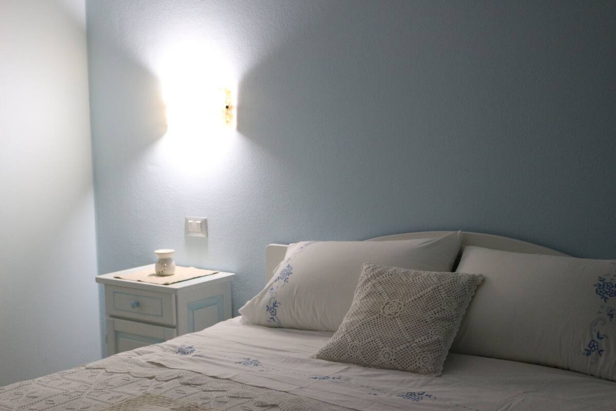 5 habitaciones, minibar, escritorio y insonorización
