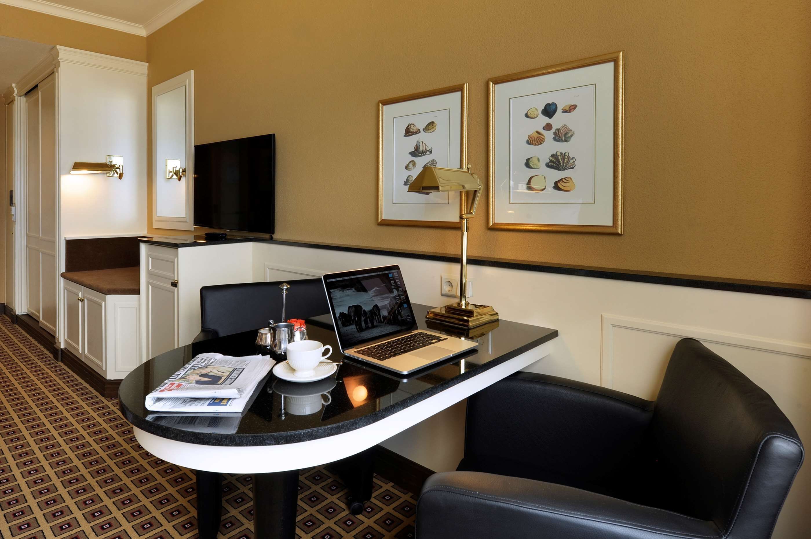 premium bedding, minibar, in-room safe, desk