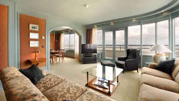 Premium bedding, minibar, in-room safe, desk