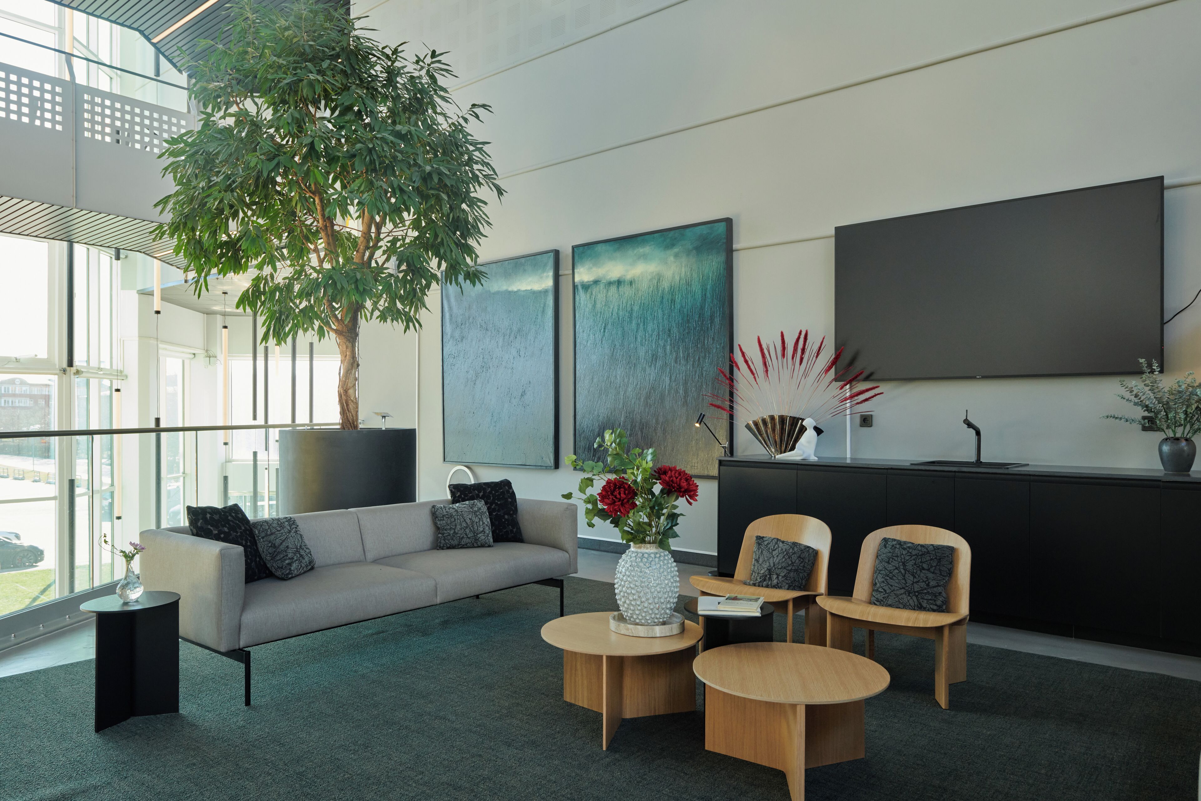 2 restaurants, breakfast, dinner served; Scandinavian cuisine