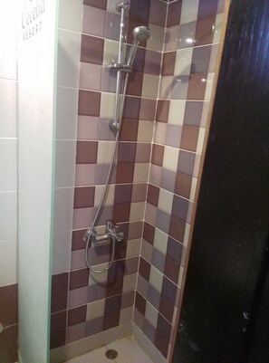 Triple Room, 1 Bedroom | Bathroom