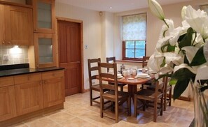 Front of property - Auchenheglish Lodges - Carriage Lodge (Alexandria)