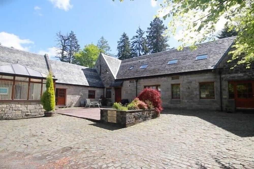 Auchenheglish Lodges - The Coachhouse - Inverbeg