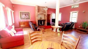 Cottage | Setrika/meja setrika, Wi-Fi gratis, dan seprai linen