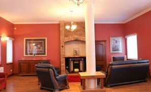 Interior - Auchenheglish Lodges - The Coachhouse (Alexandria)