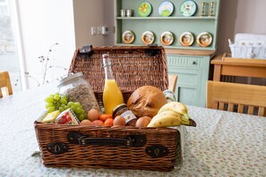 Daily full breakfast for a fee - Riding Farm Cottages (Gateshead)