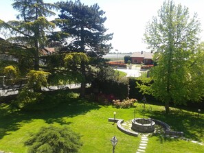 View from property - B&B Villa Ceirano Charme (Lagnasco)