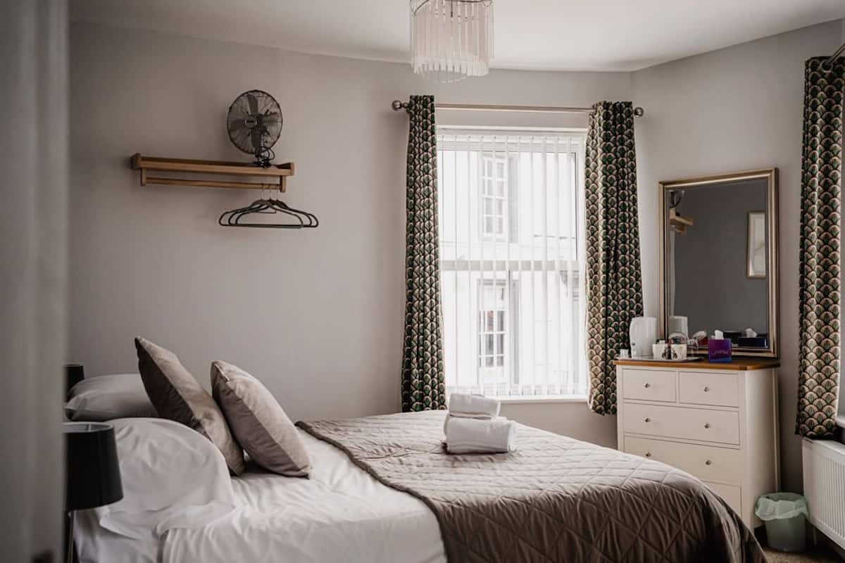 Classic-Doppel- oder -Zweibettzimmer, mit Bad