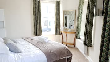 Classic Double or Twin Room, Ensuite | WiFi