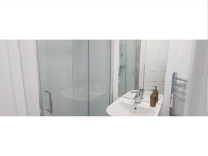 Classic-Einzelzimmer, mit Bad | Badezimmer