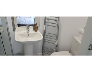 Classic-Einzelzimmer, mit Bad | Badezimmer