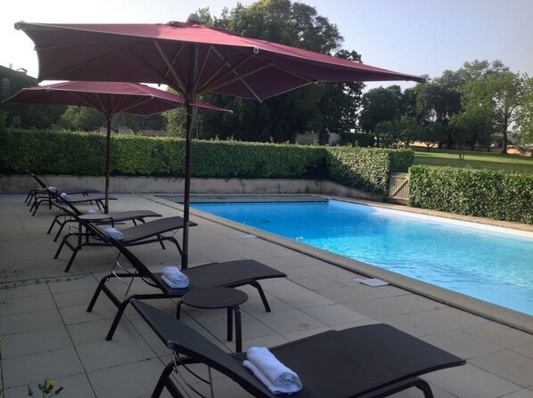 Outdoor pool, pool loungers