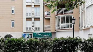 Façana frontal de l'allotjament