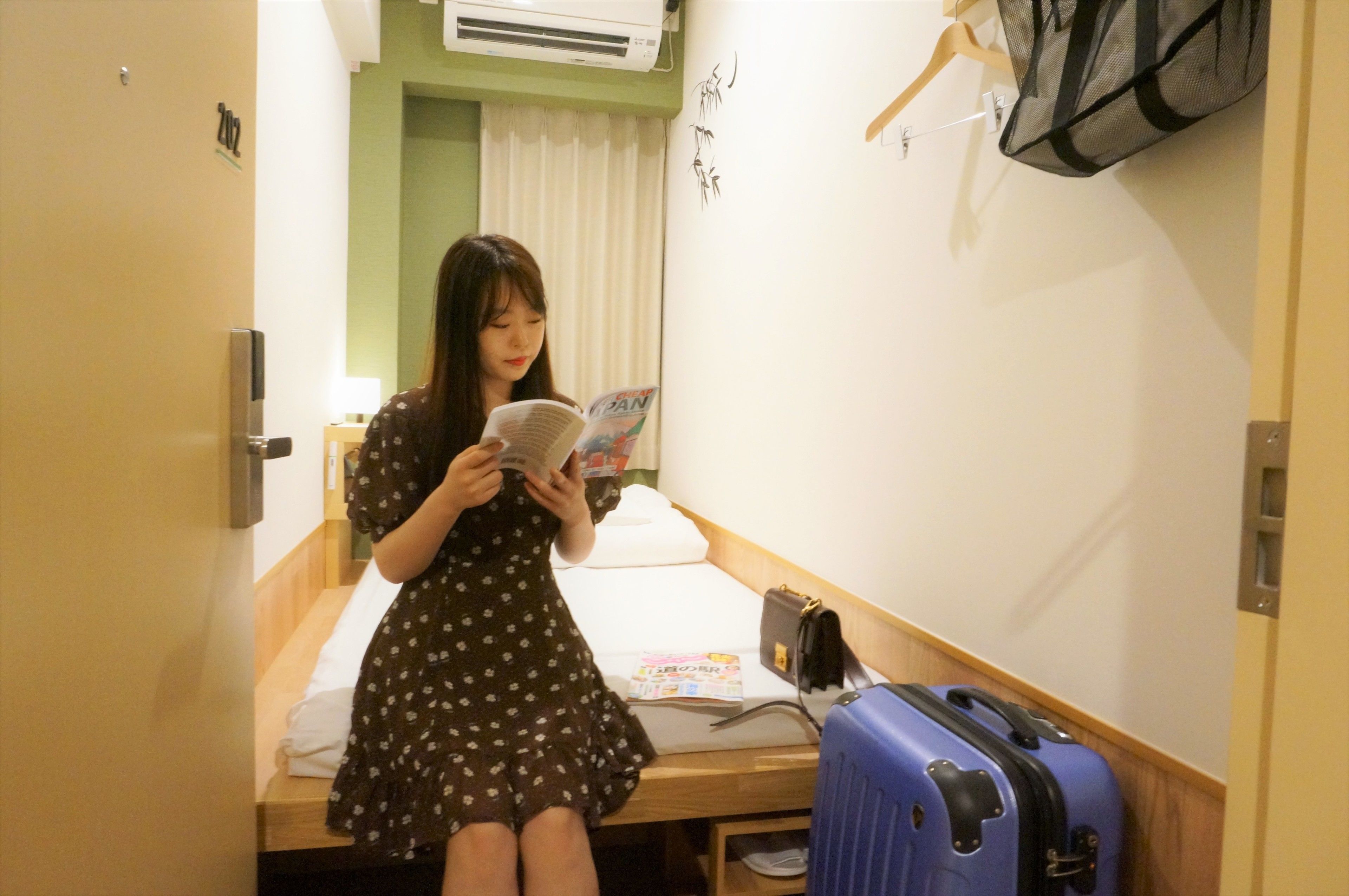 [female only] private single room with shared bathroom | free wifi